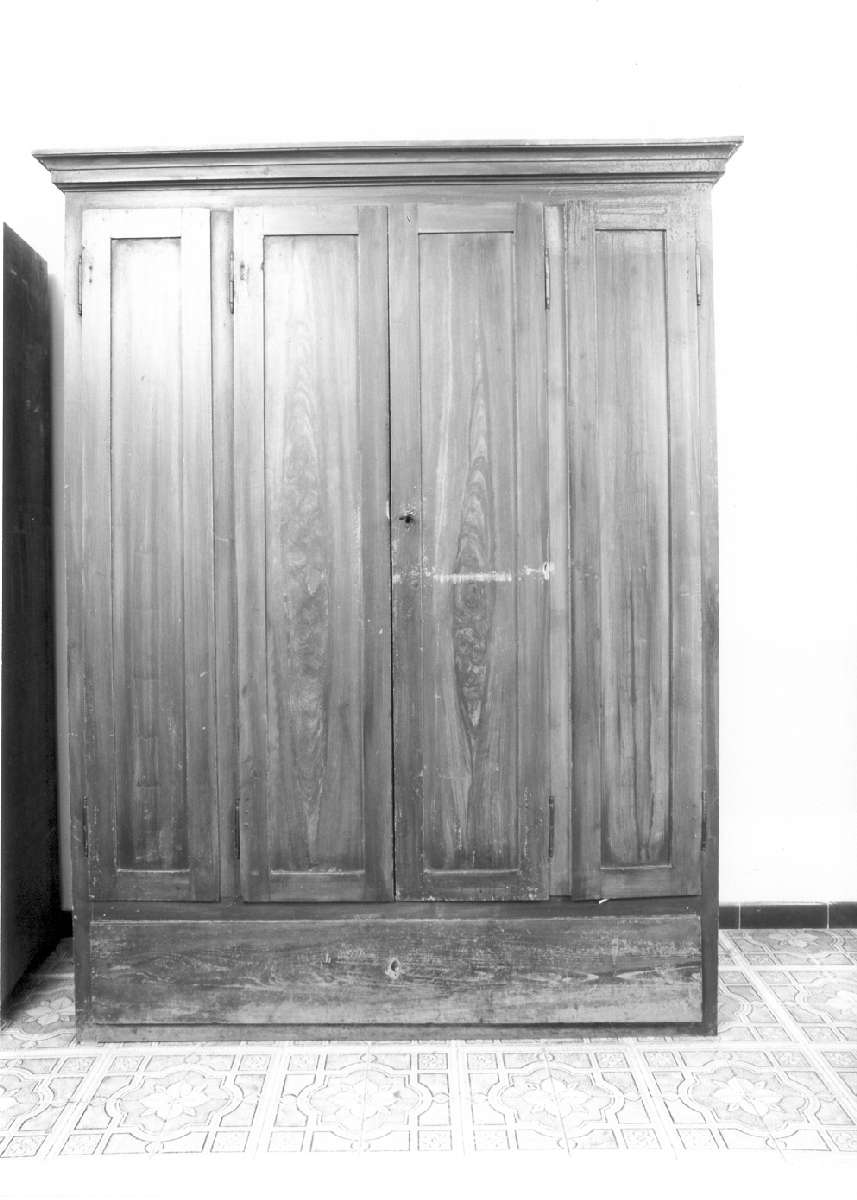 armadio - manifattura emiliana (seconda metà sec. XIX)