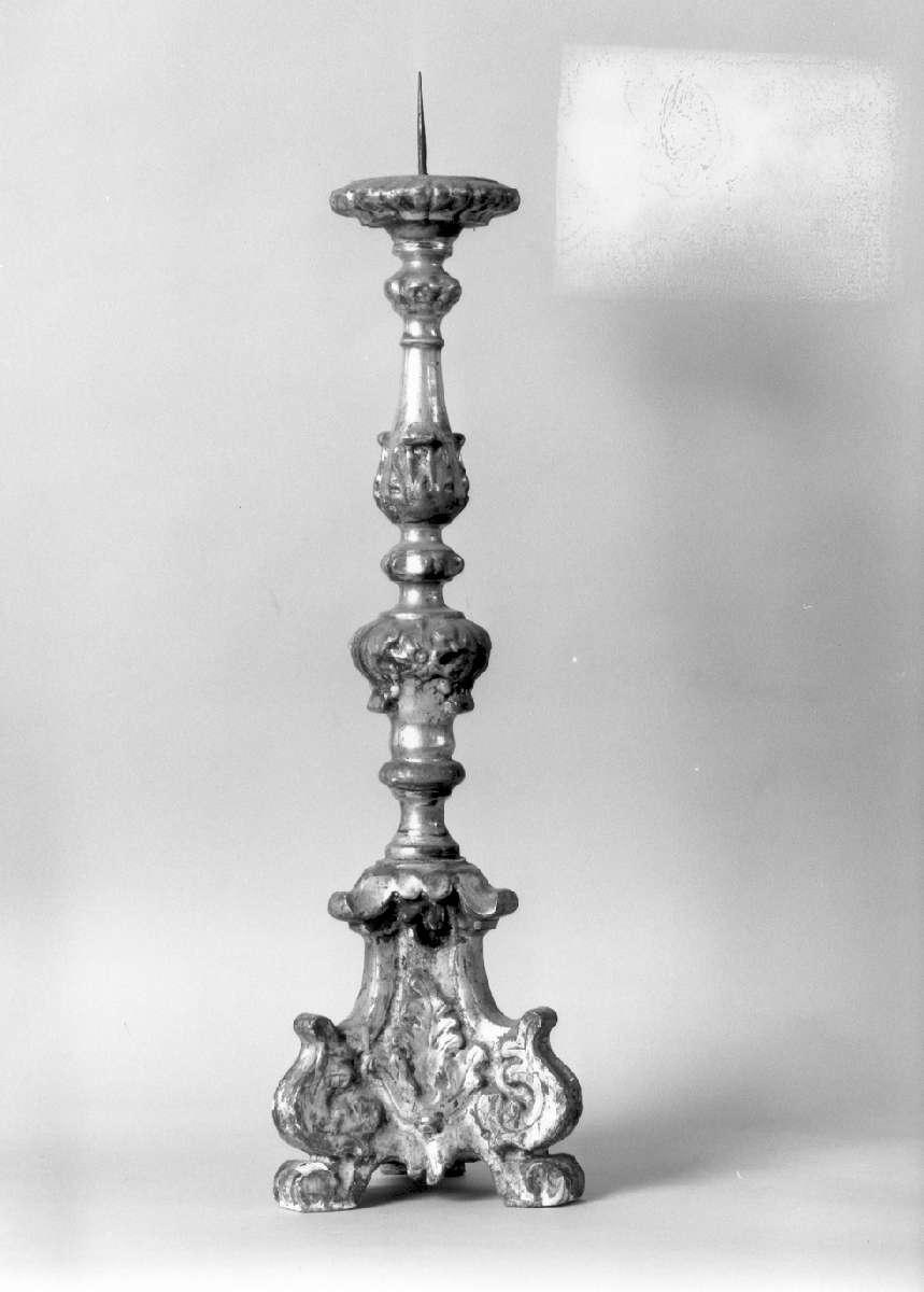 candeliere d'altare, serie - manifattura emiliana (sec. XVIII)