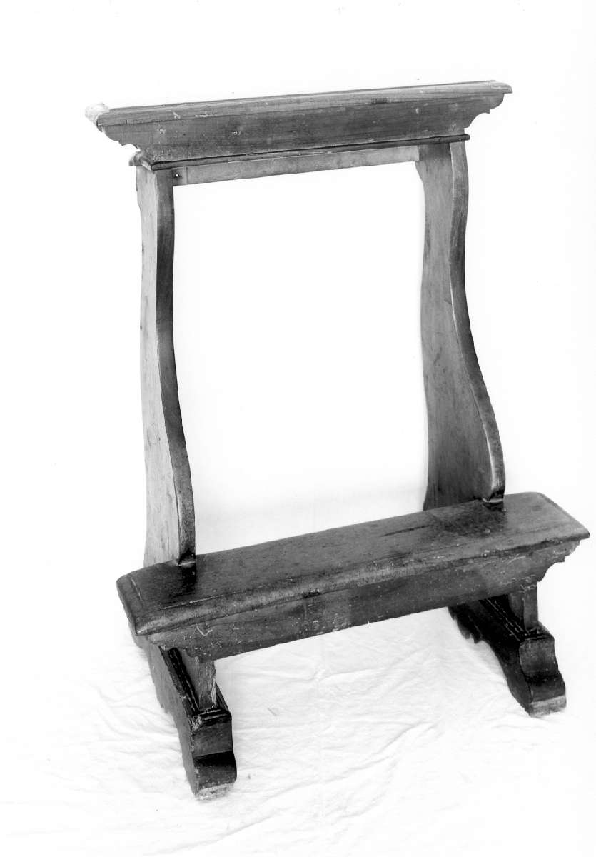 inginocchiatoio - manifattura reggiana (sec. XVIII)