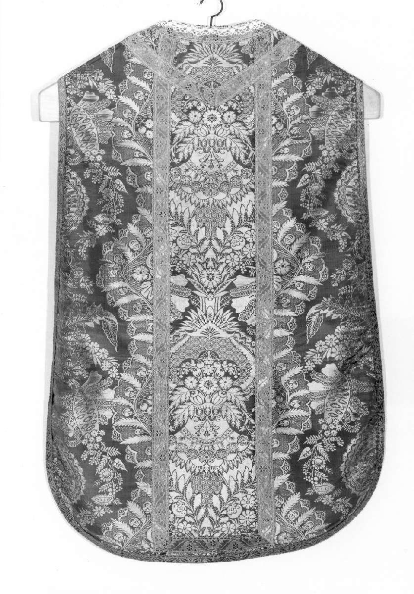 paramento liturgico - manifattura emiliana (metà sec. XVIII)