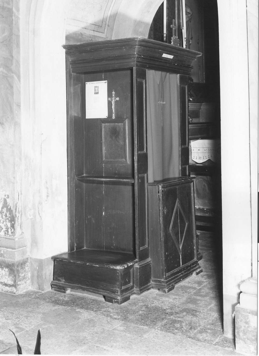 confessionale - manifattura emiliano-lombarda (seconda metà sec. XIX)