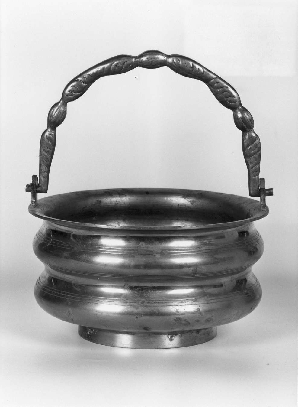 secchiello per l'acqua benedetta - manifattura emiliano-lombarda (sec. XVII)