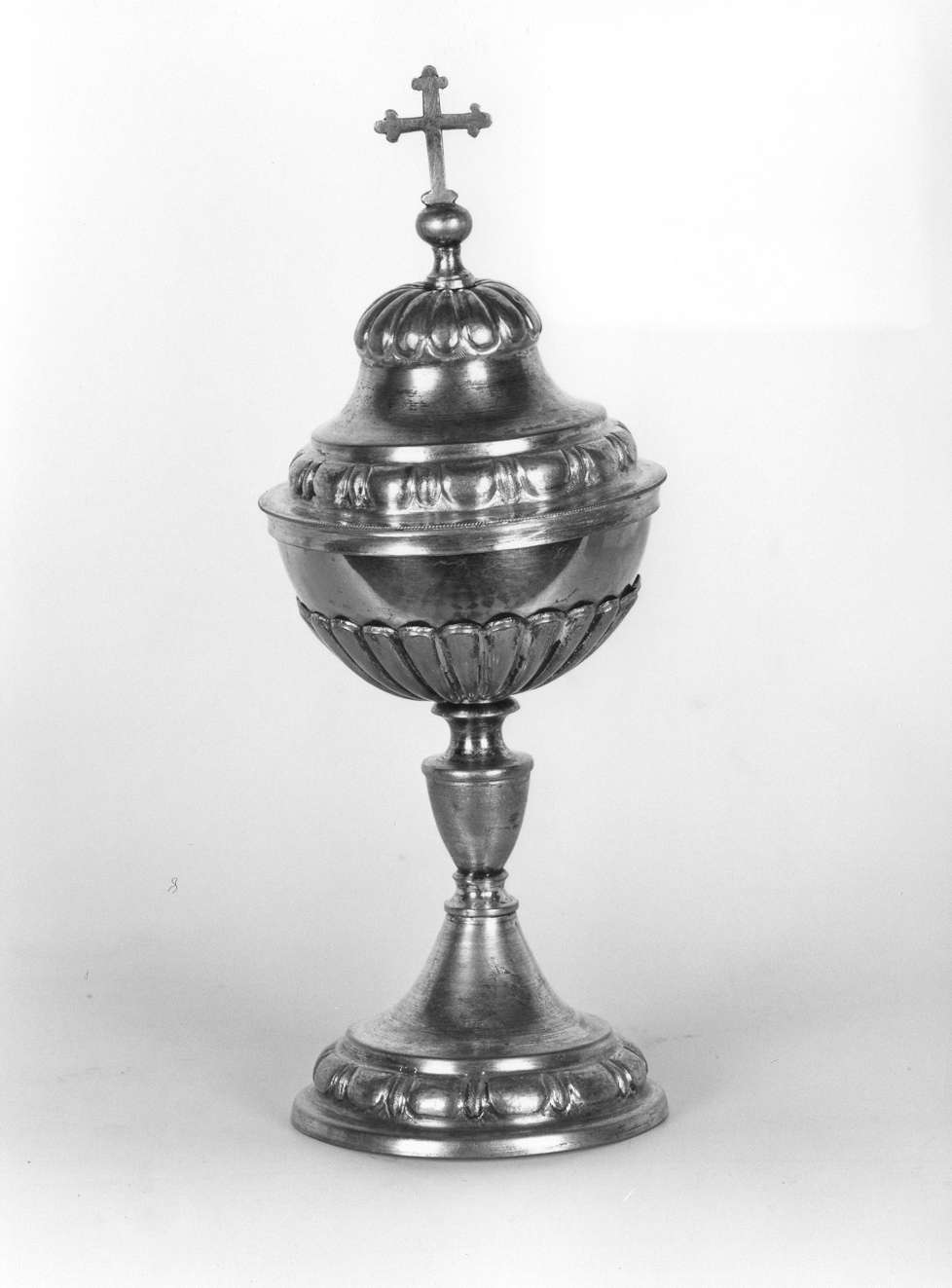 pisside - manifattura emiliano-lombarda (prima metà sec. XVIII)