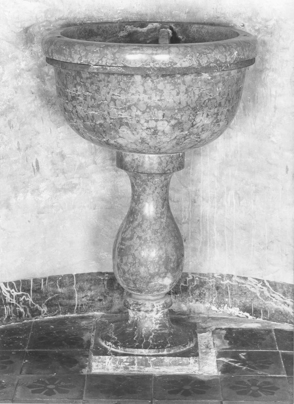 fonte battesimale - manifattura emiliano-lombarda (sec. XVII)
