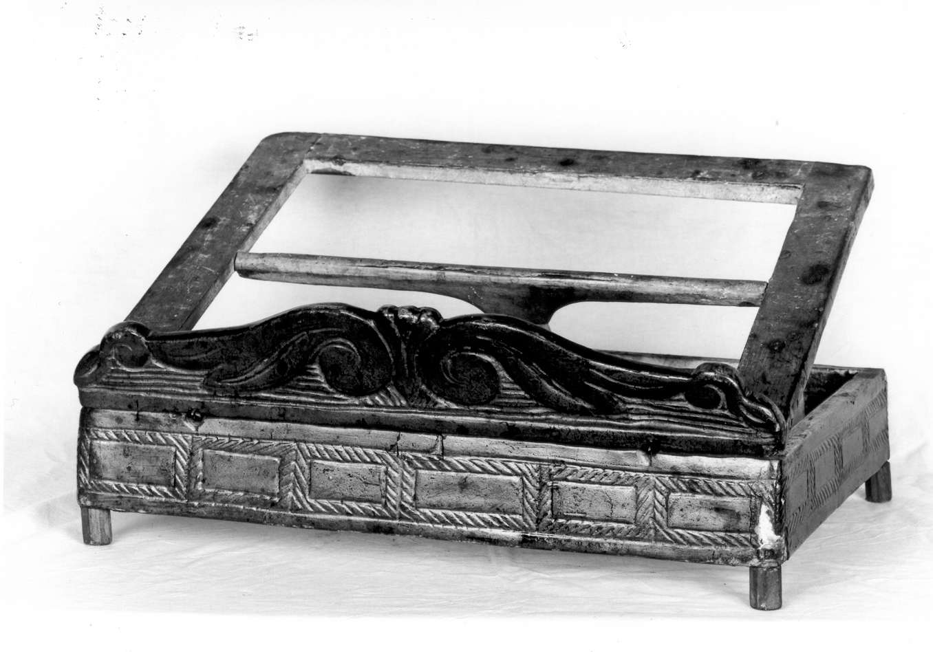 leggio d'altare - manifattura emiliana (seconda metà sec. XIX)