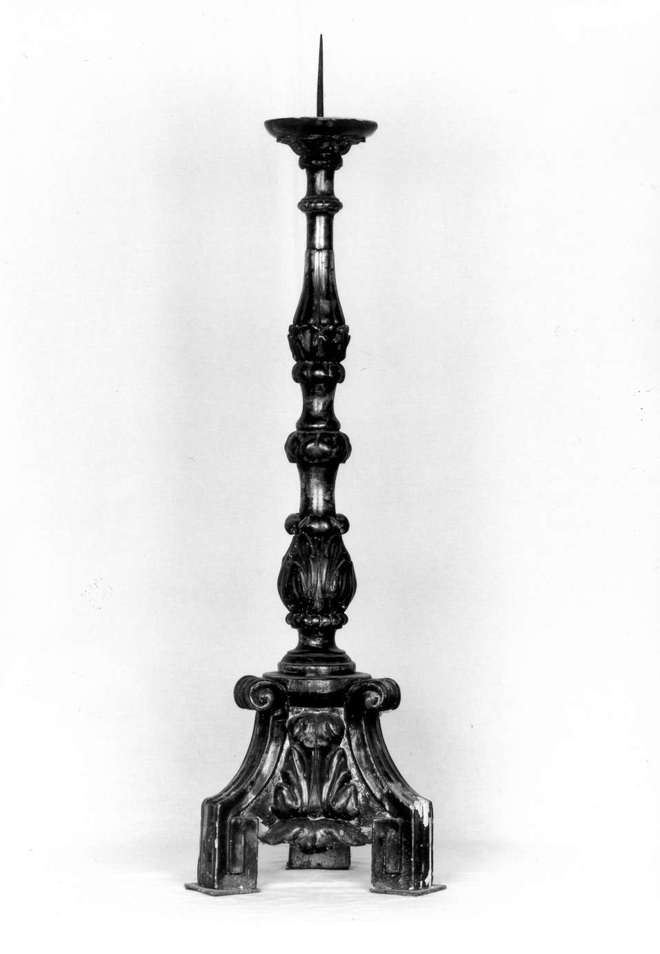 candeliere d'altare, serie - manifattura emiliana (fine/inizio secc. XVIII/ XIX)