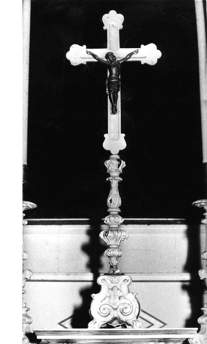 croce d'altare - manifattura modenese (prima metà sec. XVIII, sec. XIX)