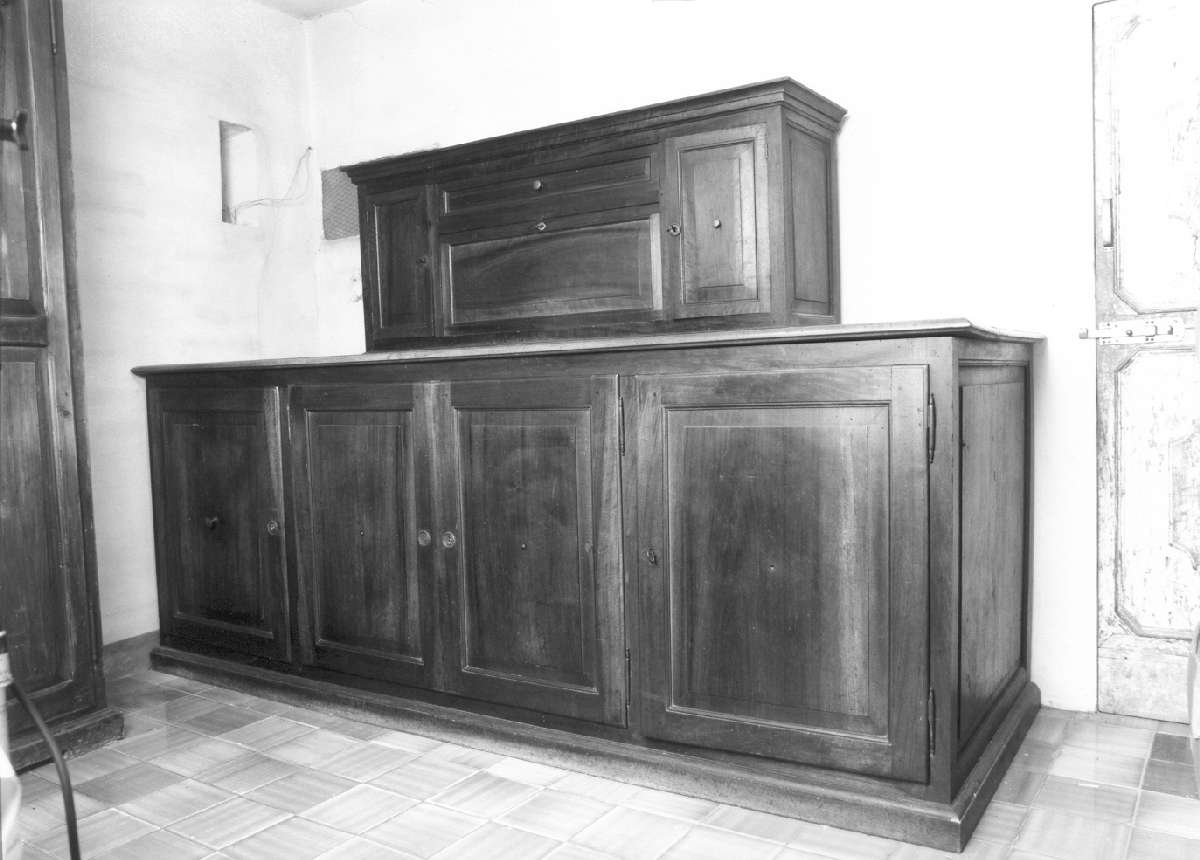 armadio da sacrestia - manifattura modenese (prima metà sec. XVII)