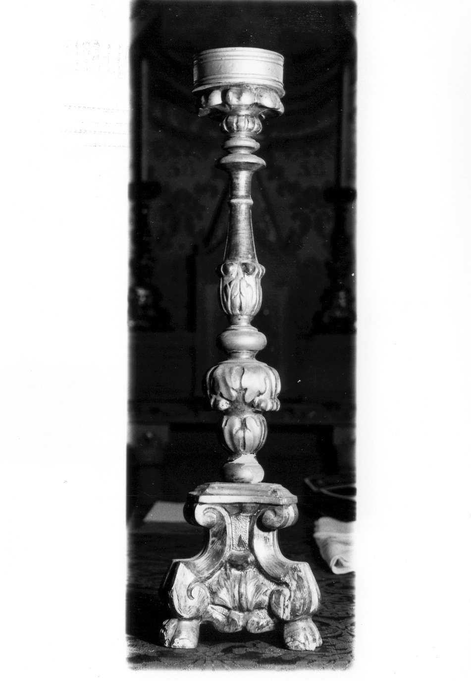 candeliere d'altare, serie - manifattura emiliana (prima metà sec. XVIII)