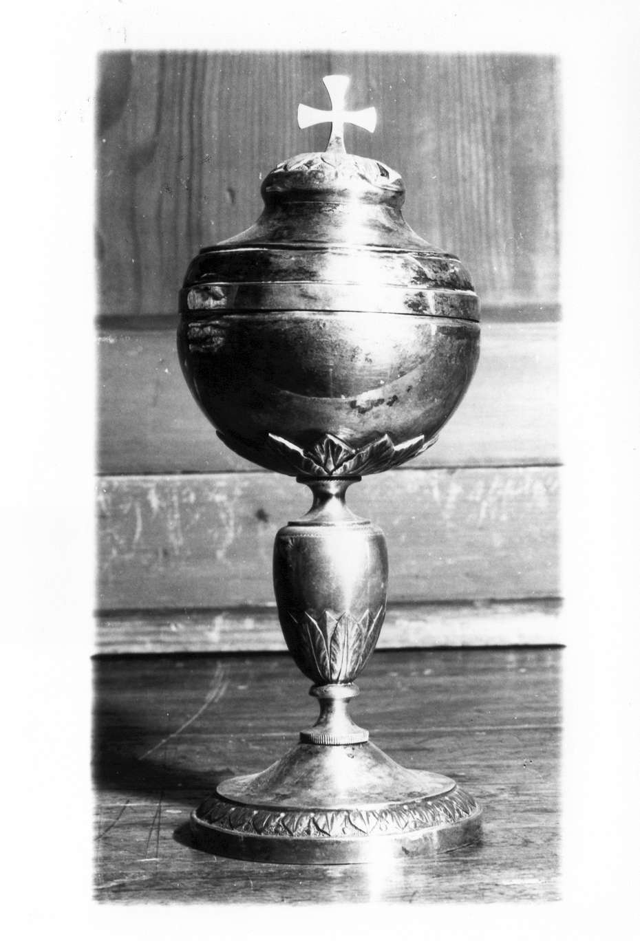 pisside - manifattura modenese (prima metà sec. XIX)