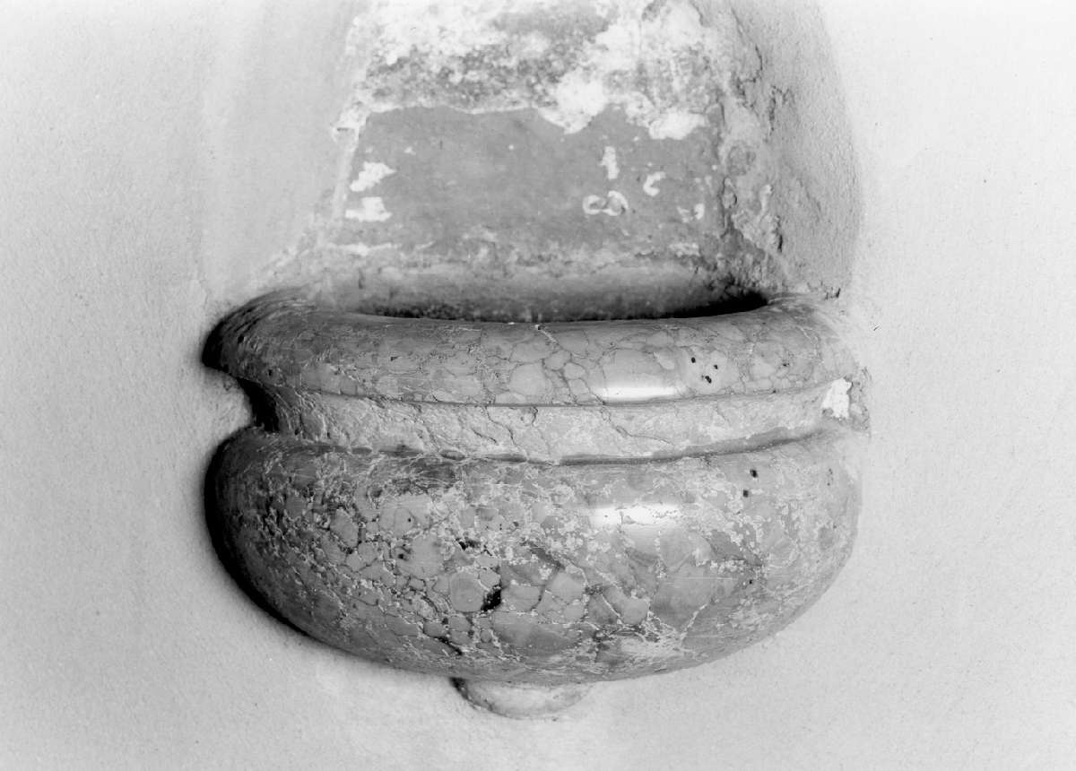 acquasantiera da parete - manifattura emiliana (sec. XIX)