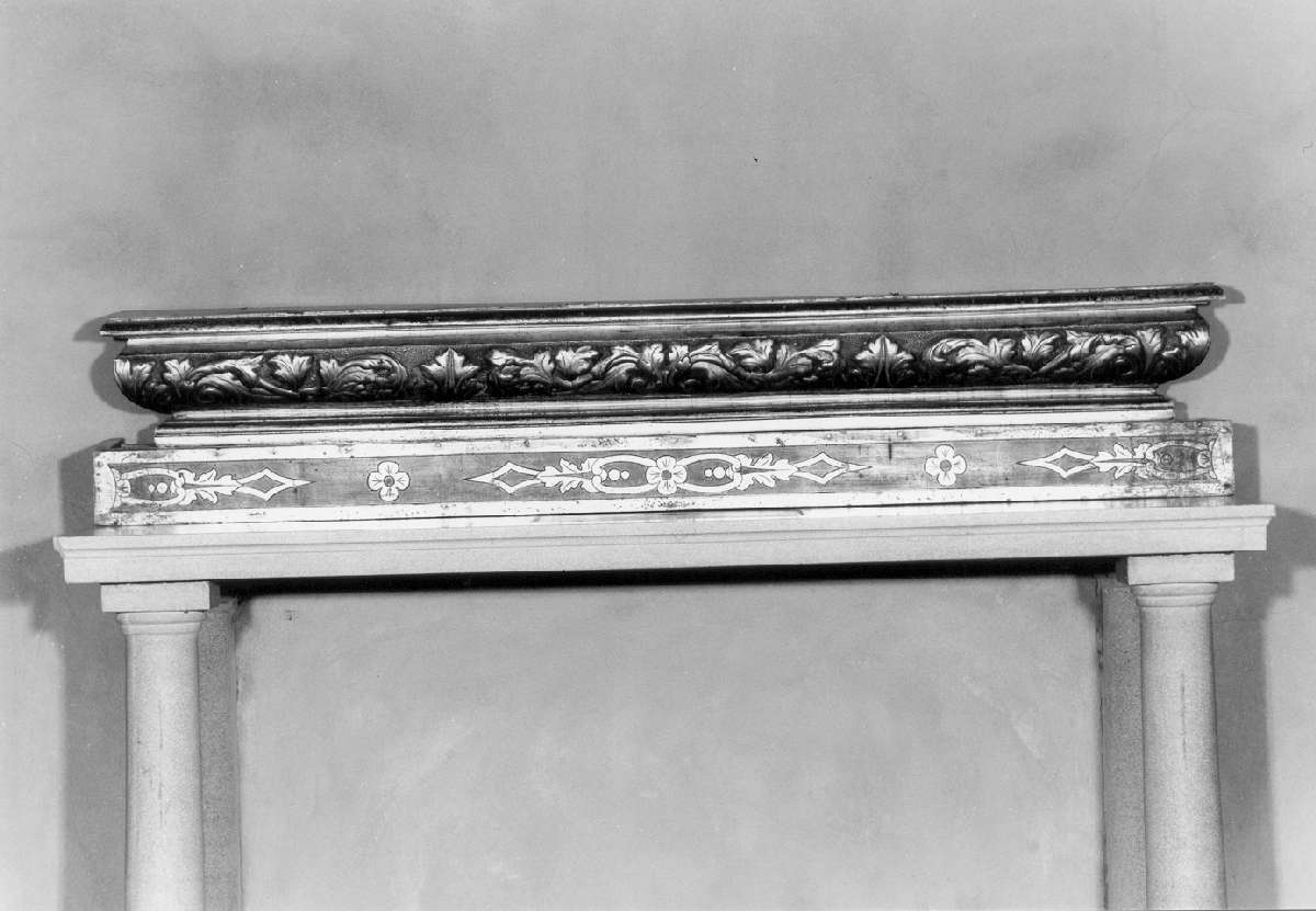 gradino d'altare - manifattura reggiana (seconda metà sec. XIX)