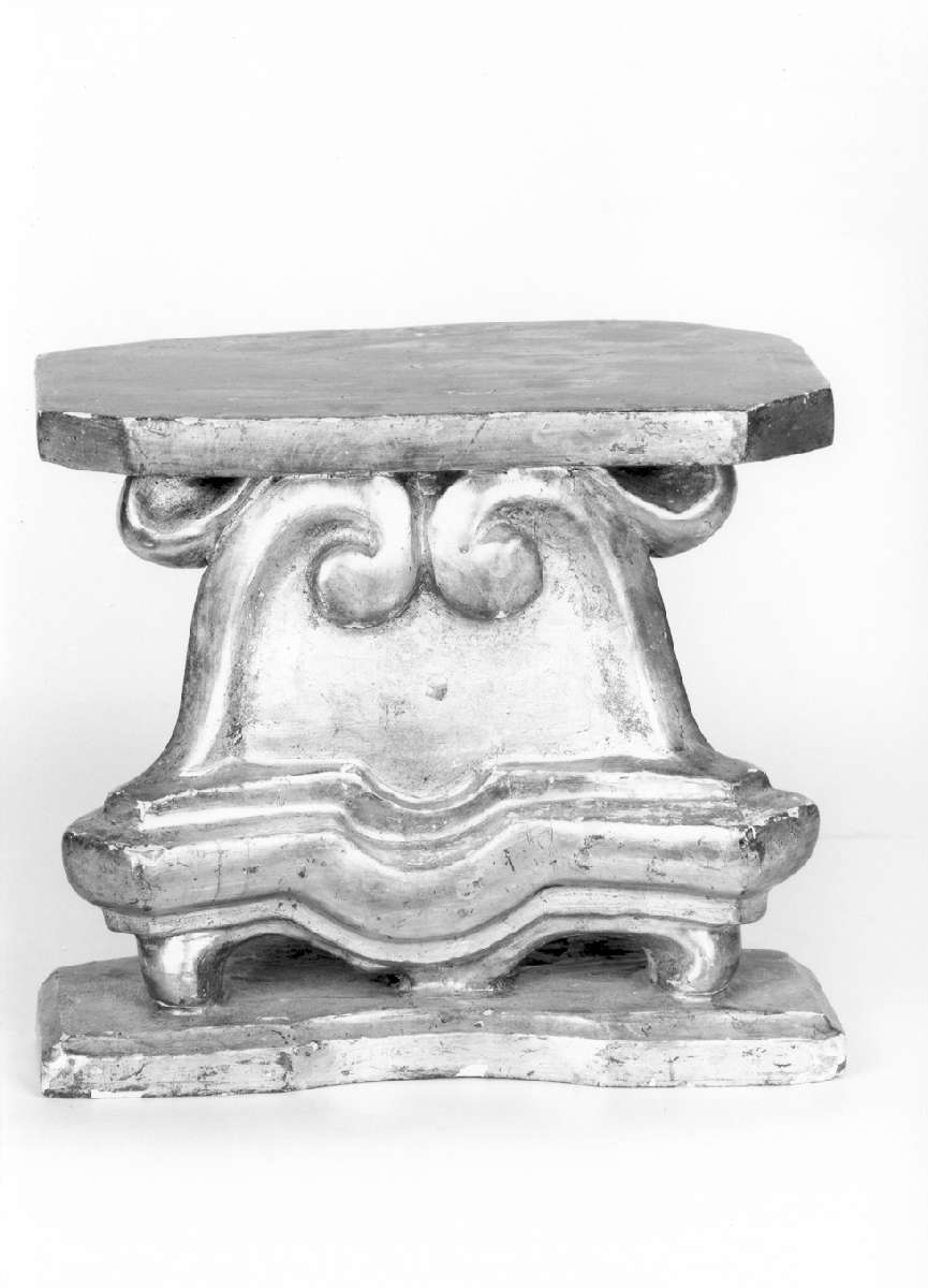 base - manifattura emiliana (sec. XIX)