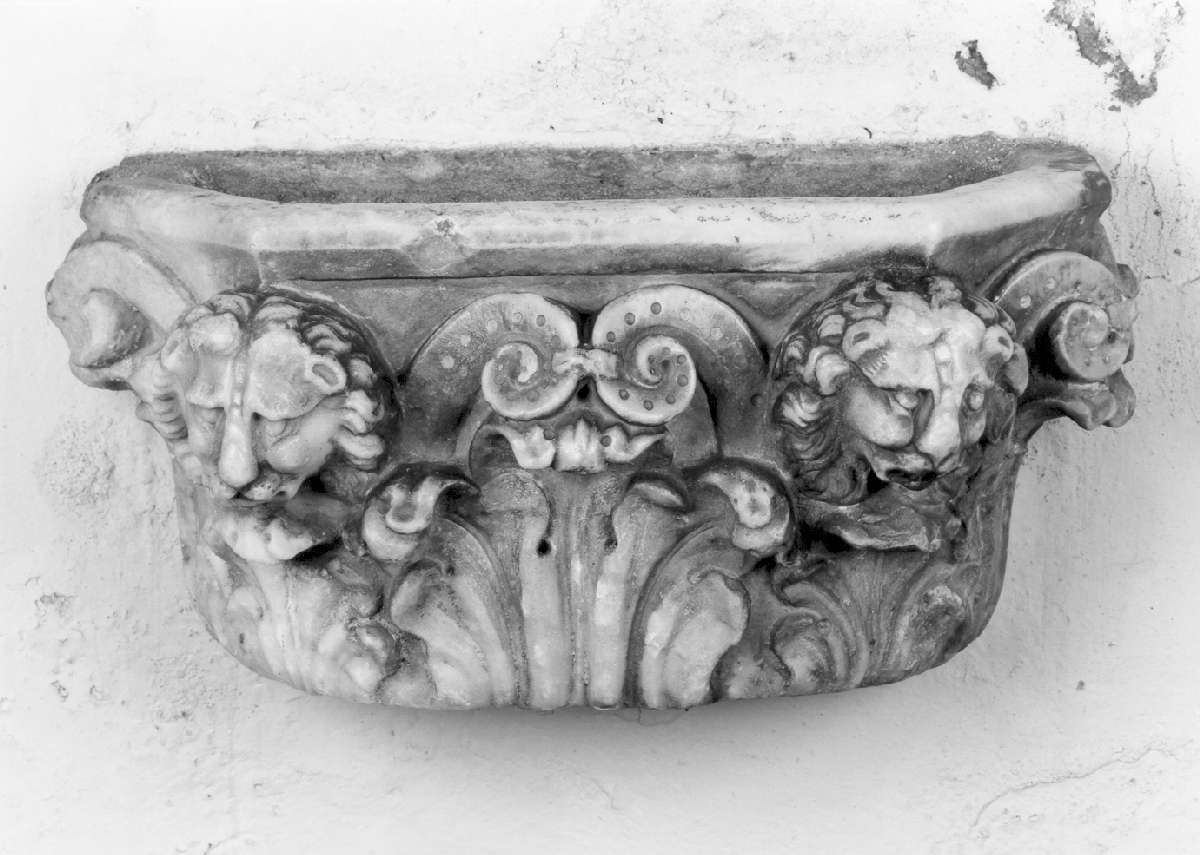 acquasantiera da parete - manifattura romana (sec. V)