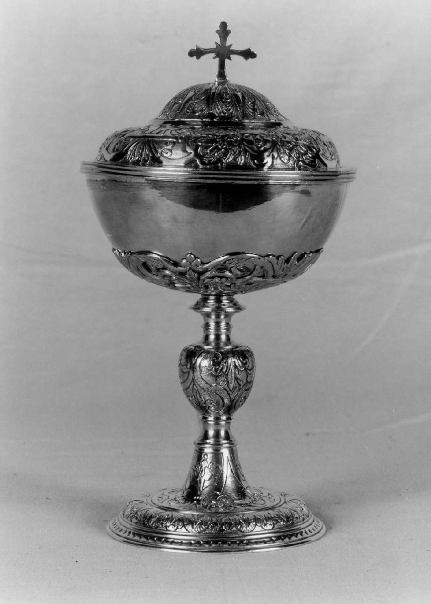 pisside - manifattura emiliana (seconda metà sec. XVII)