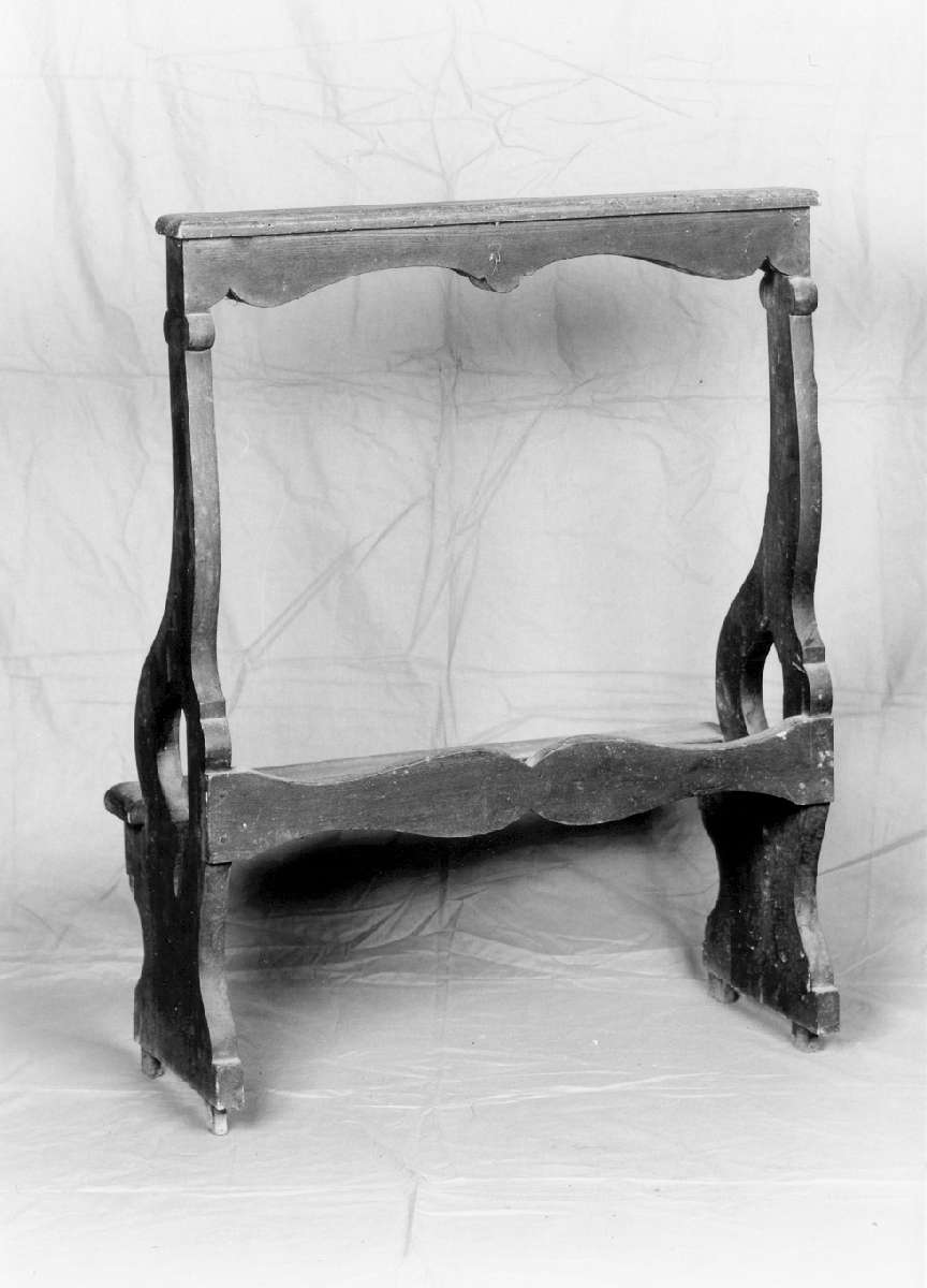 inginocchiatoio - manifattura emiliana (sec. XVIII)