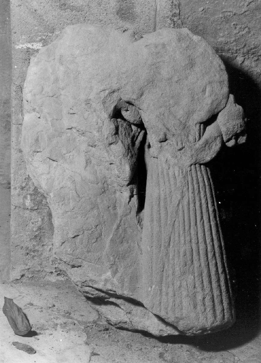 figura femminile (rilievo) - ambito Italia settentrionale (sec. XIII)