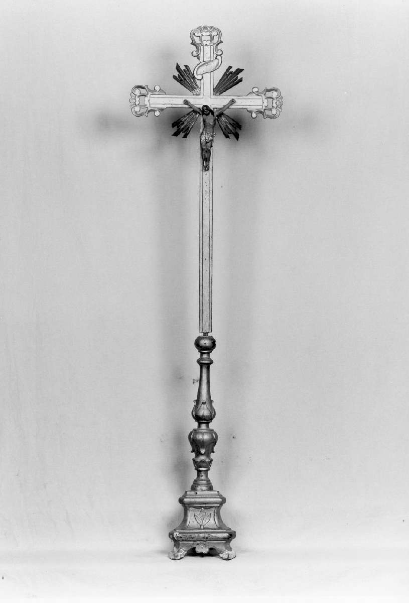 croce d'altare - manifattura reggiana (seconda metà sec. XIX)