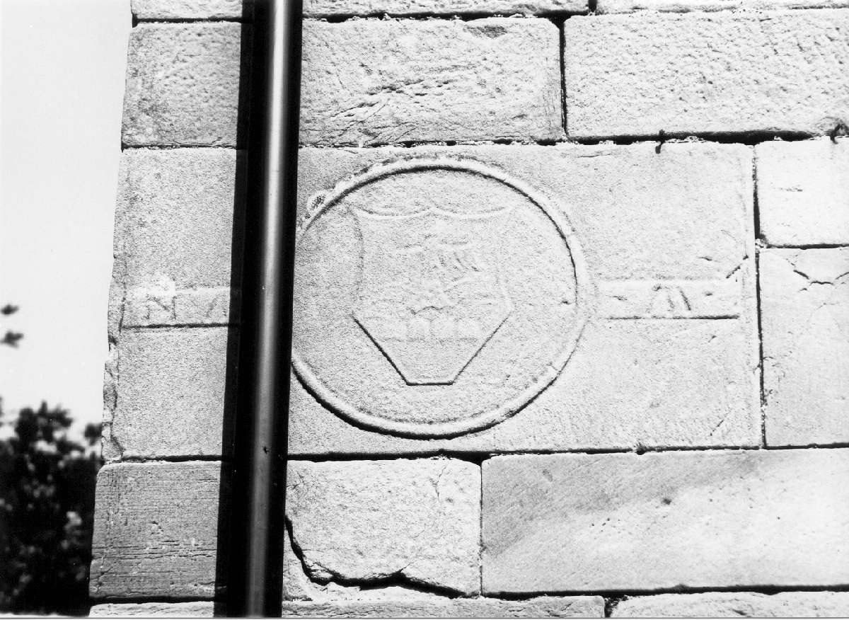 stemma con aquila (rilievo) - ambito Italia settentrionale (secc. XIII/ XIV)