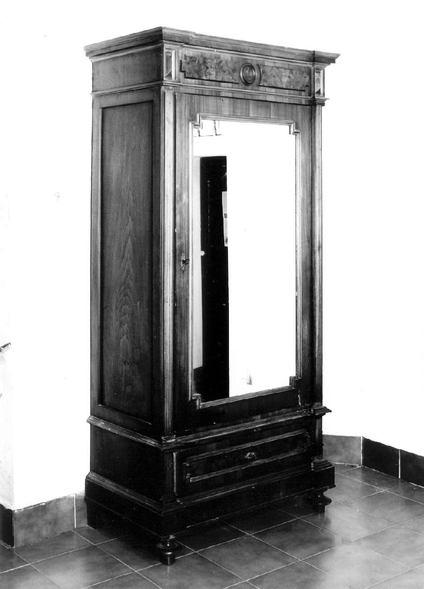 armadio - manifattura emiliana (sec. XX)