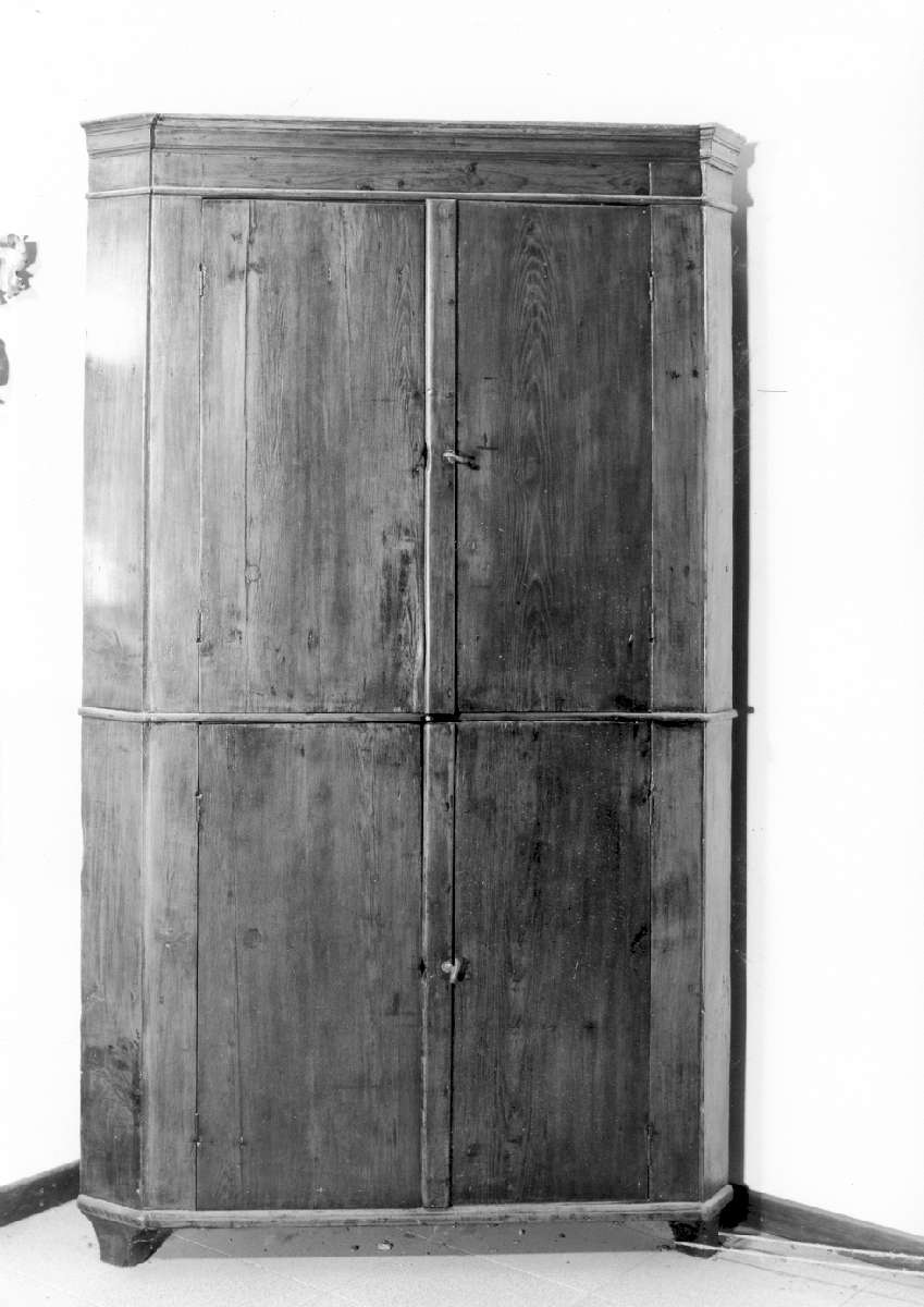 angoliera - manifattura emiliana (seconda metà sec. XVII)