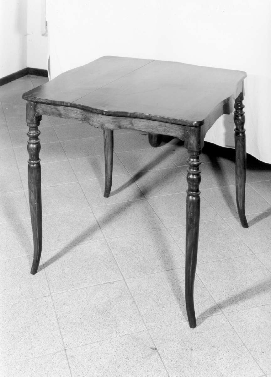 tavolino - manifattura emiliana (sec. XIX)