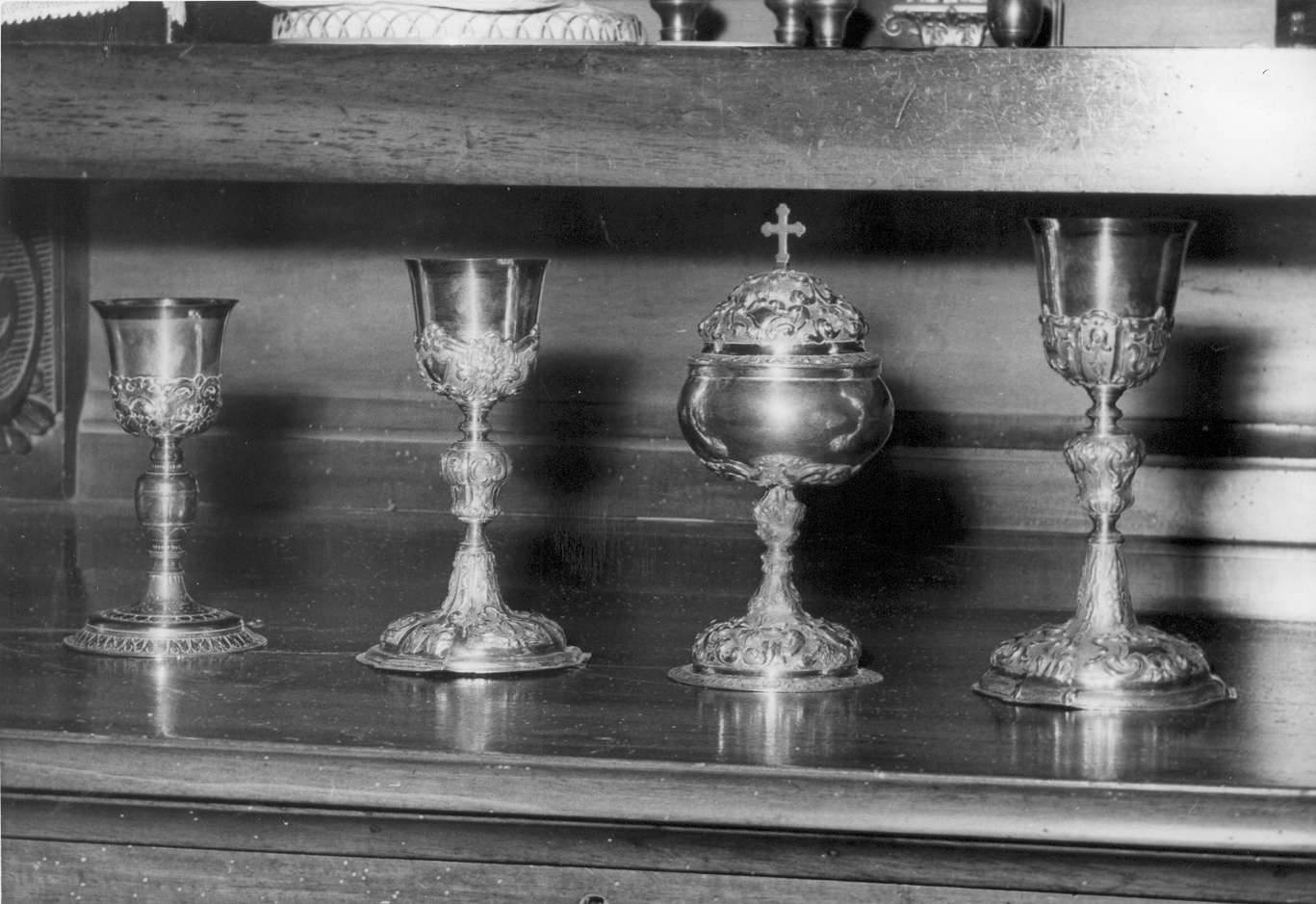 calice - manifattura emiliana (inizio sec. XVII)