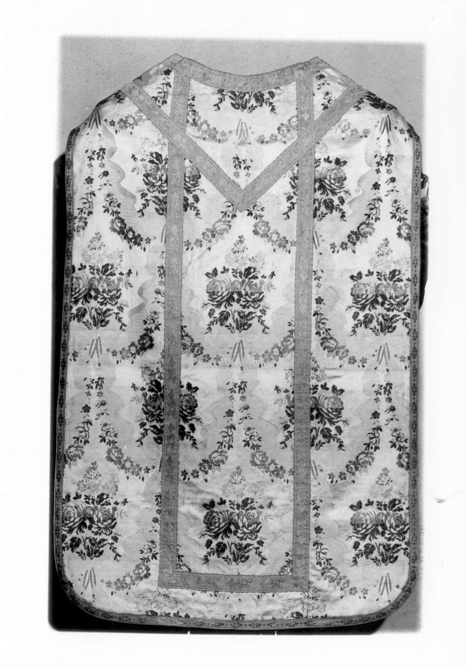 paramento liturgico, insieme - manifattura italiana (fine/inizio secc. XIX/ XX)