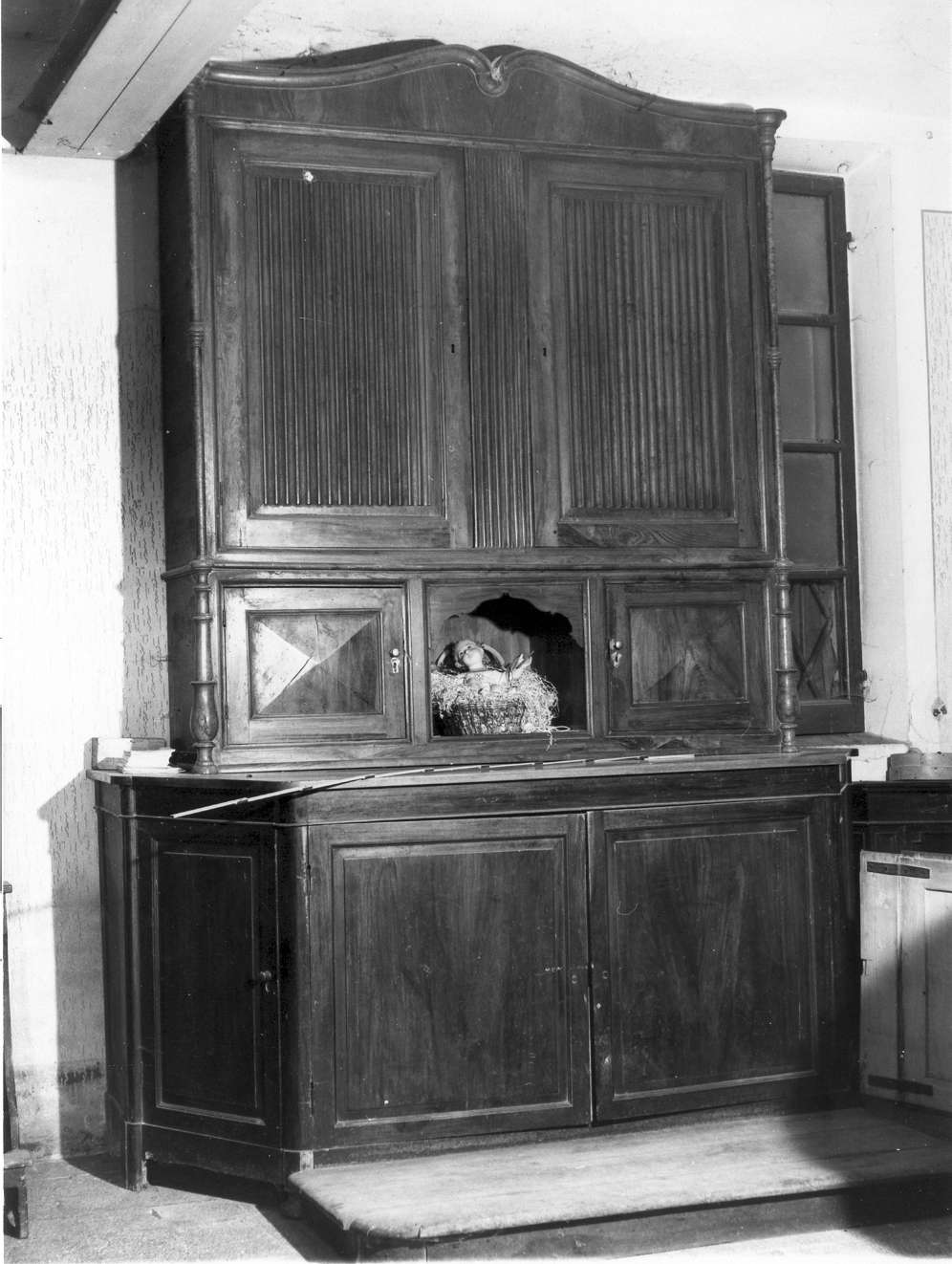 mobile da sacrestia - manifattura reggiana (metà sec. XIX)