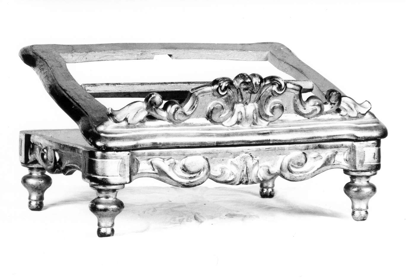 leggio - manifattura emiliana (seconda metà sec. XIX)