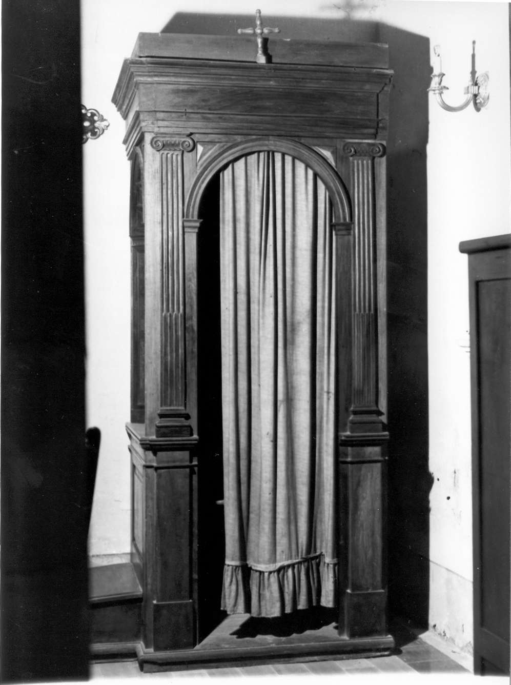 confessionale - manifattura reggiana (seconda metà sec. XIX)