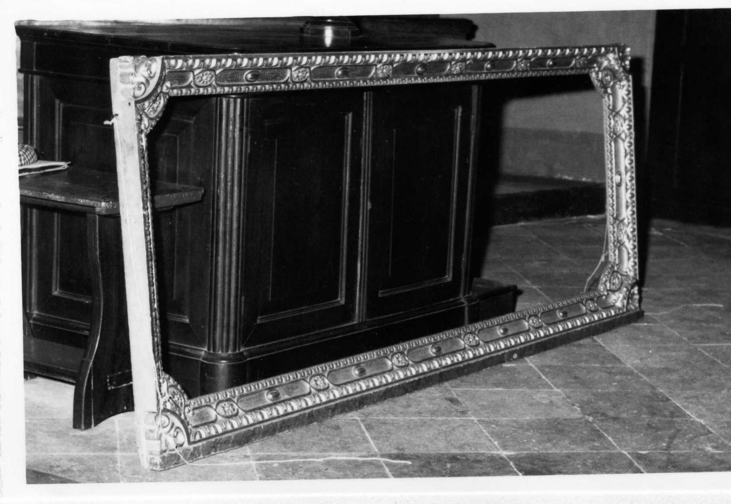 cornice - bottega modenese (prima metà sec. XIX)