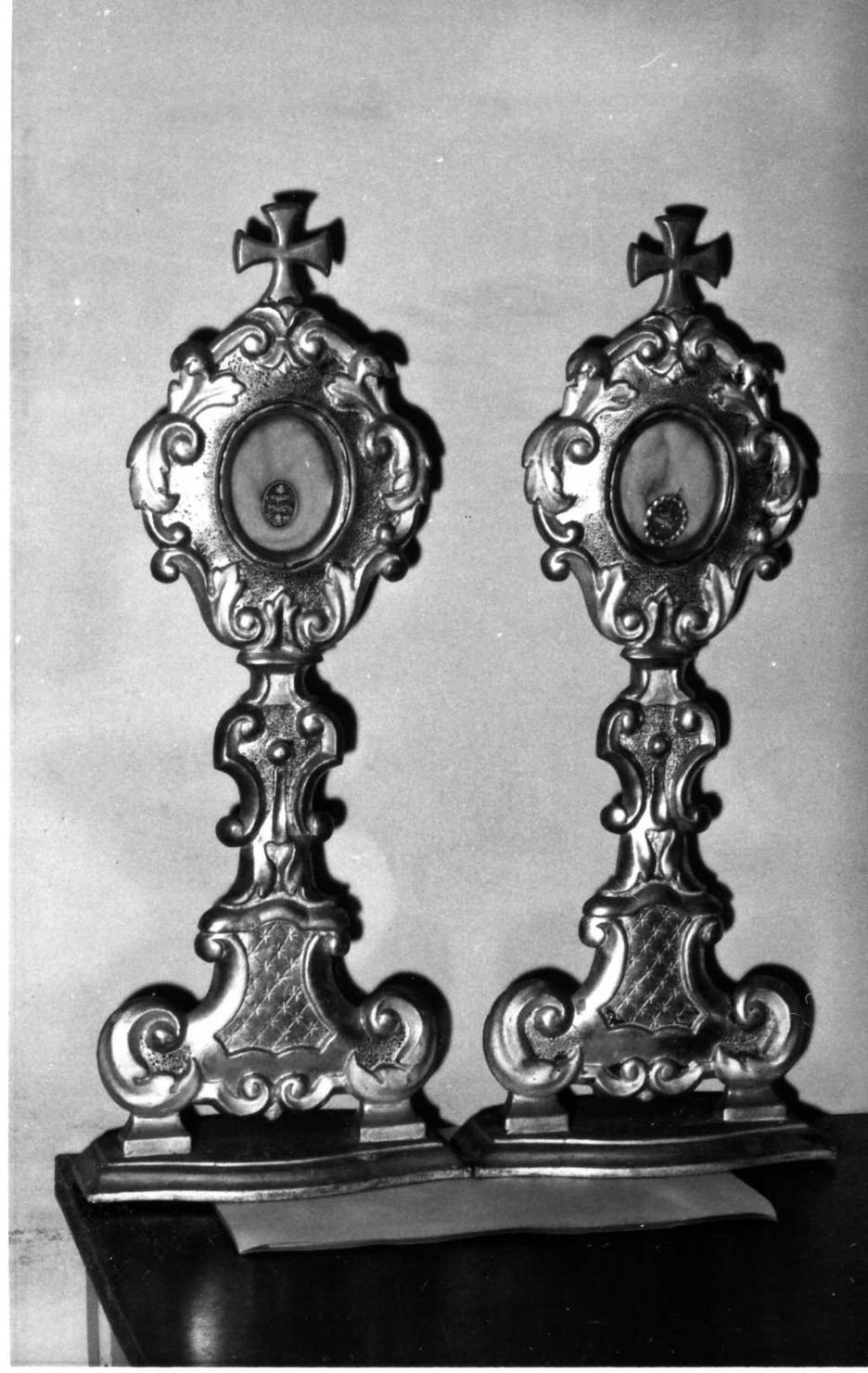 reliquiario-ostensorio, serie - bottega emiliana (seconda metà sec. XVIII)