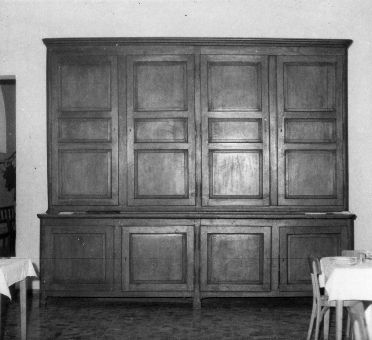 mobile a due corpi - bottega modenese (metà sec. XIX)