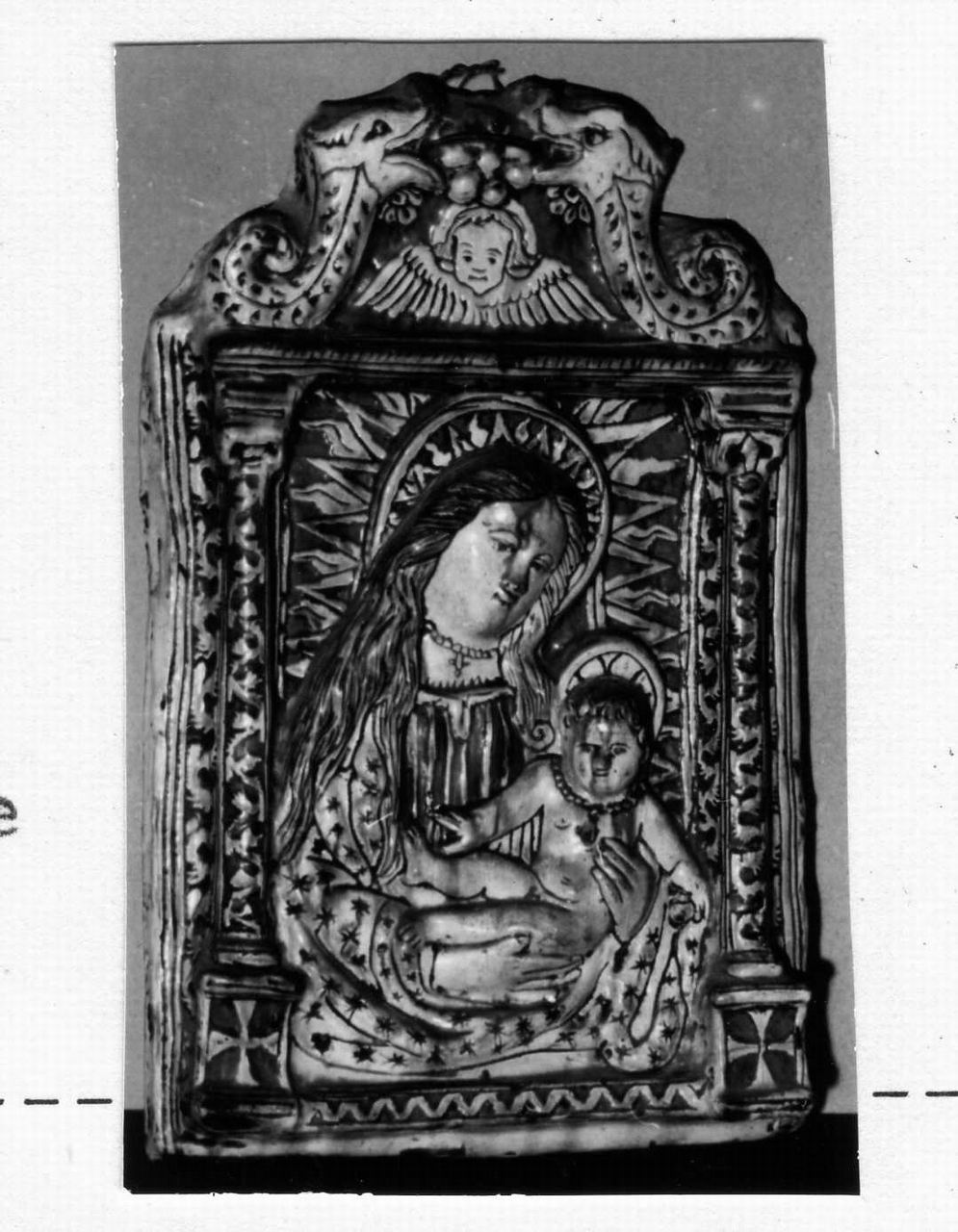 Madonna con Bambino (targa devozionale) - bottega carpigiana (?) (seconda metà sec. XVI)