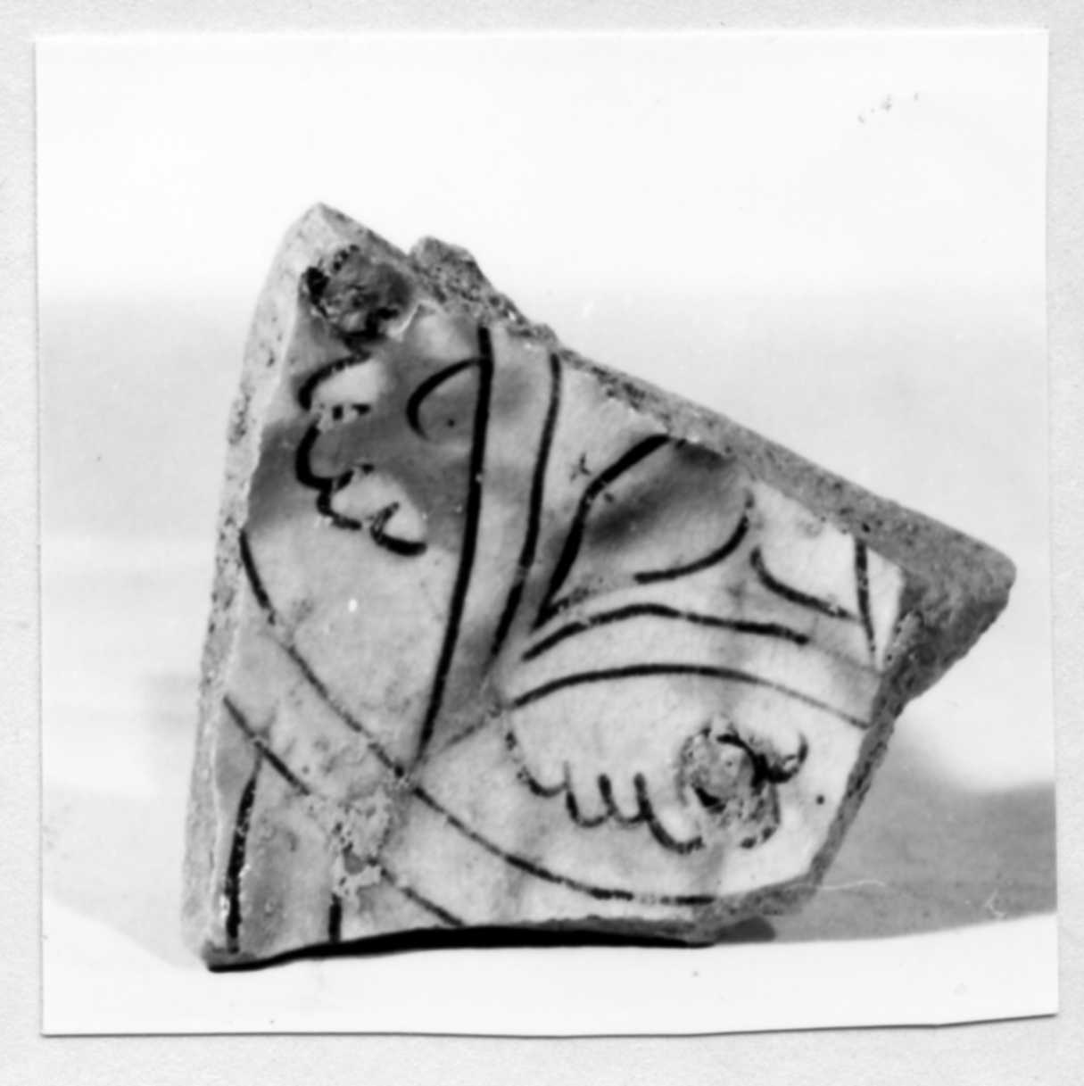 ciotola, frammento - bottega ferrarese (?) (inizio sec. XV)