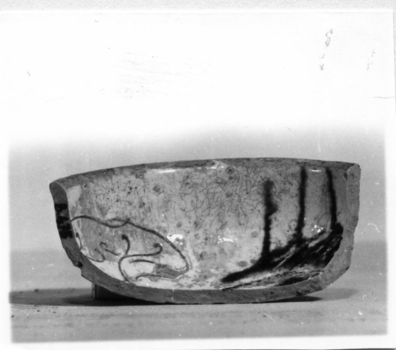 ciotola, frammento - bottega carpigiana (inizio sec. XVI)