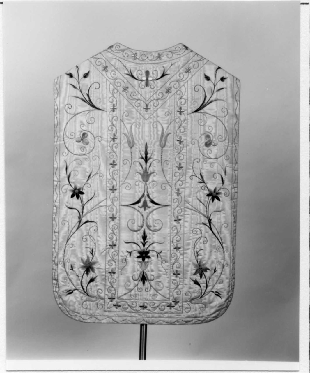 motivi decorativi a girali vegetali (pianeta) - manifattura emiliano-romagnola (sec. XIX)