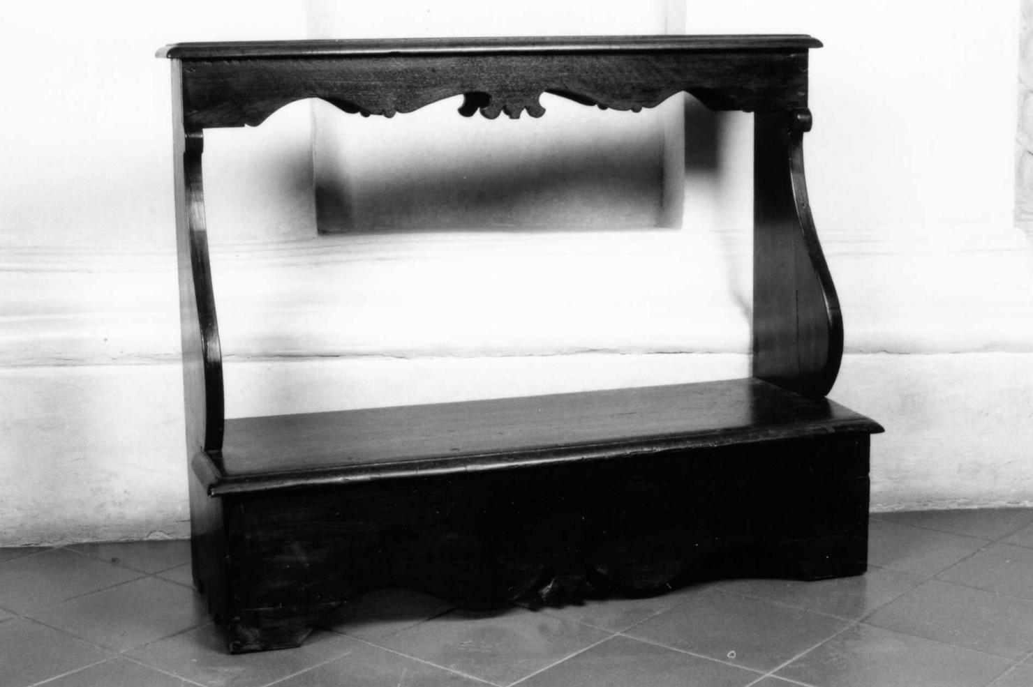 inginocchiatoio - bottega emiliana (ultimo quarto sec. XVIII)