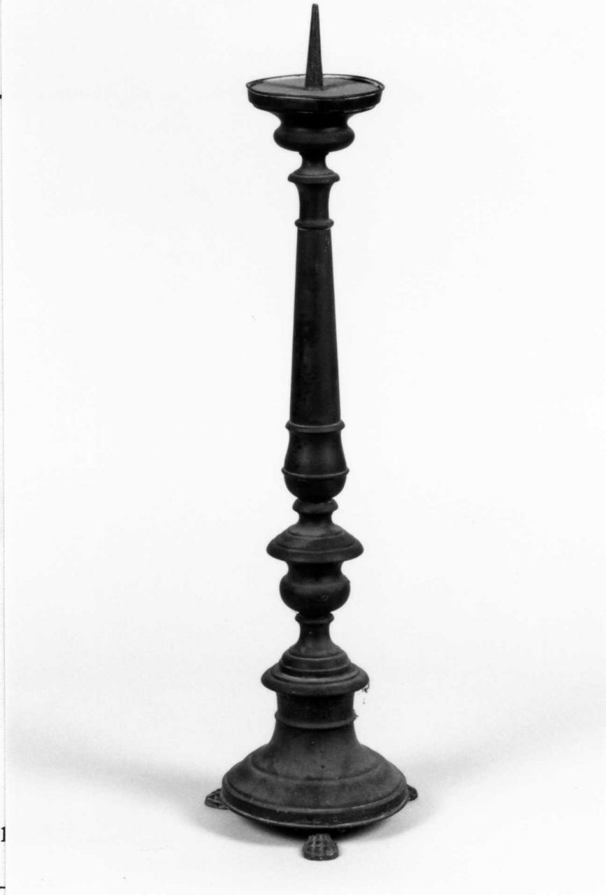 candeliere d'altare, serie - bottega italiana (primo quarto sec. XX)