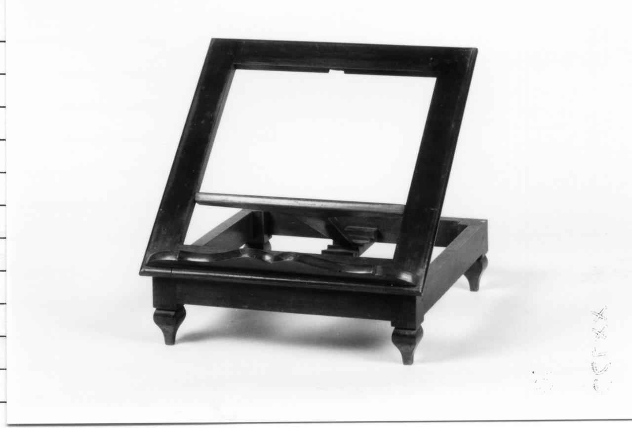 leggio d'altare - bottega emiliana (primo quarto sec. XX)