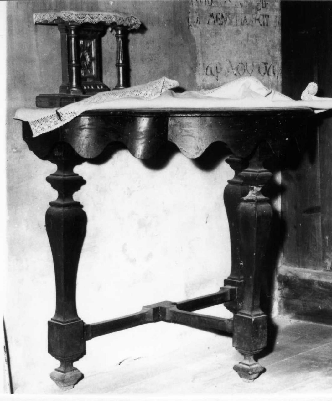 tavolo da muro, serie - bottega reggiana (metà sec. XVIII)