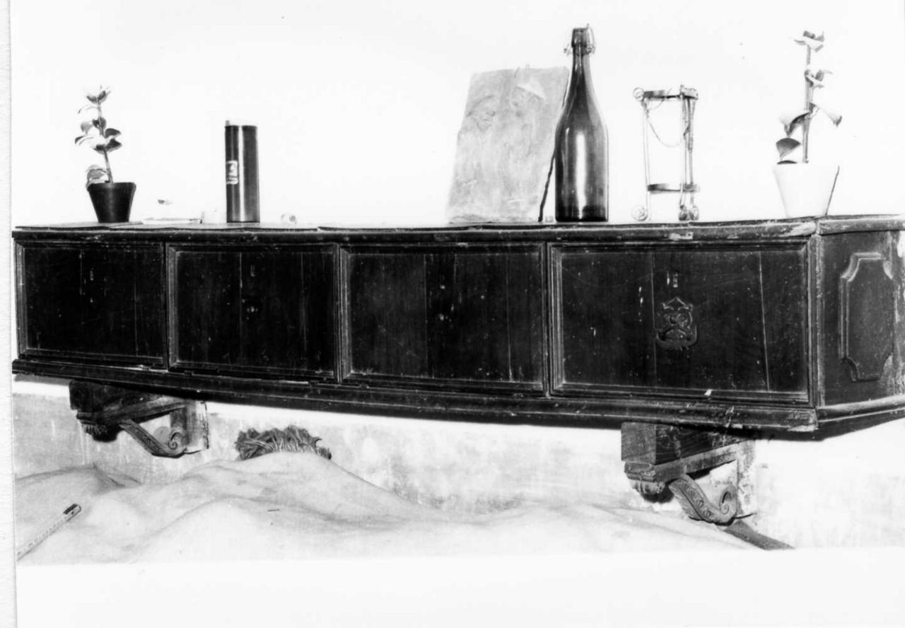 credenzina - bottega reggiana (seconda metà sec. XVII)