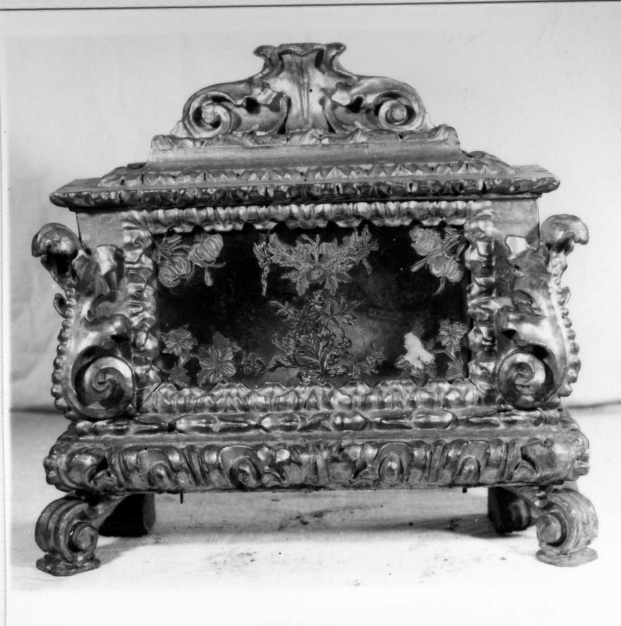 reliquiario a teca - a urna, serie - bottega emiliana (seconda metà sec. XVII)