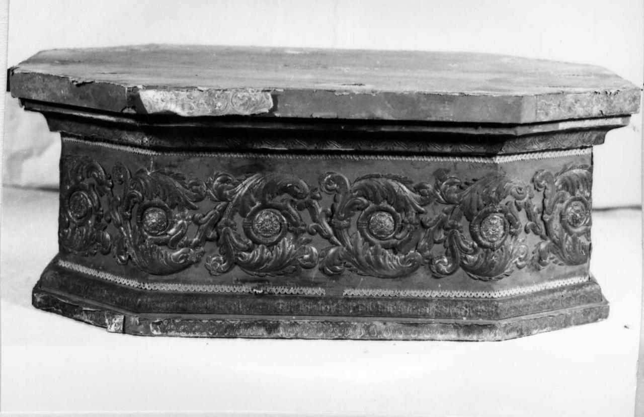 base - bottega reggiana (prima metà sec. XIX)