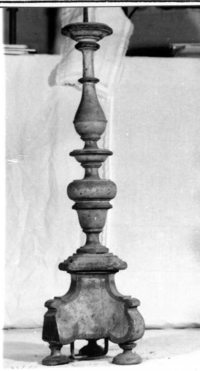 candeliere d'altare, serie - bottega reggiana (seconda metà sec. XVIII)