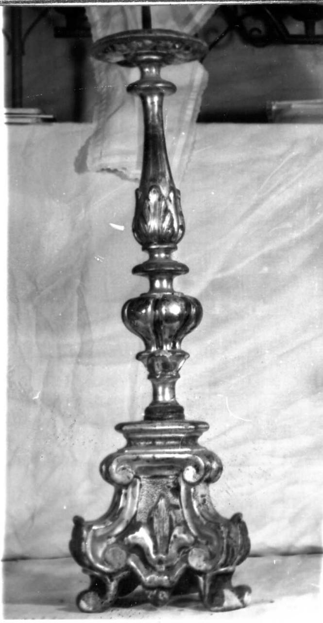 candeliere d'altare, serie - bottega emiliana (metà sec. XVIII)