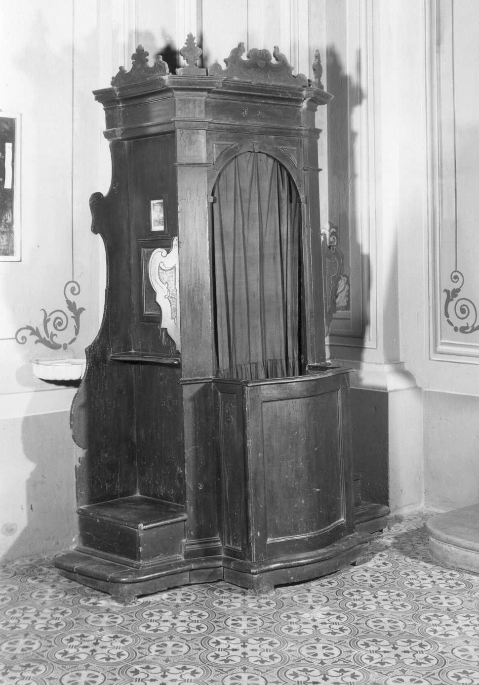 confessionale - manifattura emiliana (prima metà sec. XVIII)