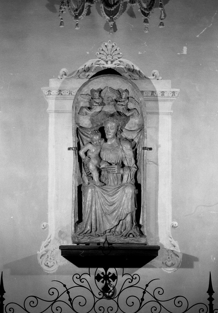 Madonna degli Angeli, Madonna con Bambino e angeli (scultura) - ambito modenese (sec. XV)