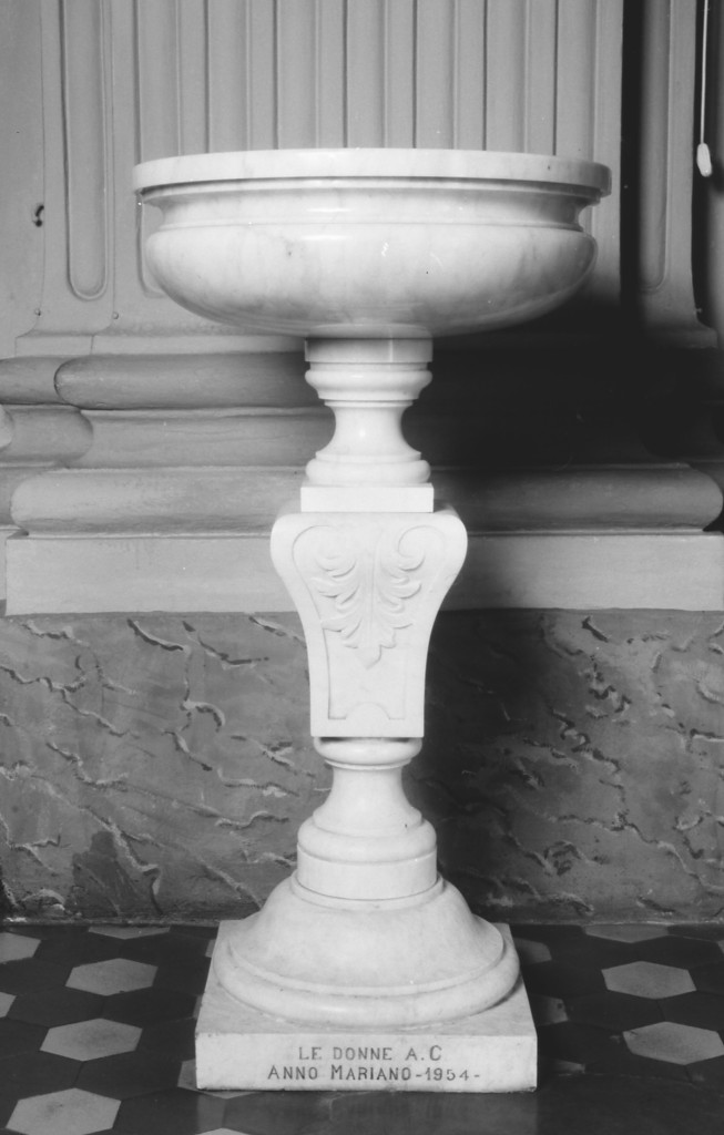 acquasantiera - a fusto, serie - manifattura modenese (sec. XX)